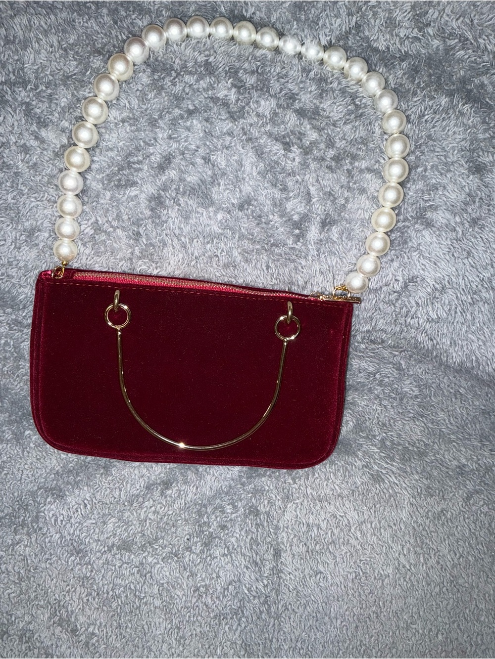 Gucci Beauty Red Velvet Pearl Handle Clutch Cosmetic Pouch Bee Embellished - Picture 3 of 8
